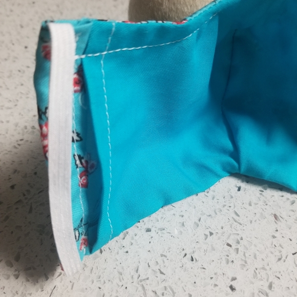 Reusable face mask with filter pocket/ nose wire - Picture 2 of 5